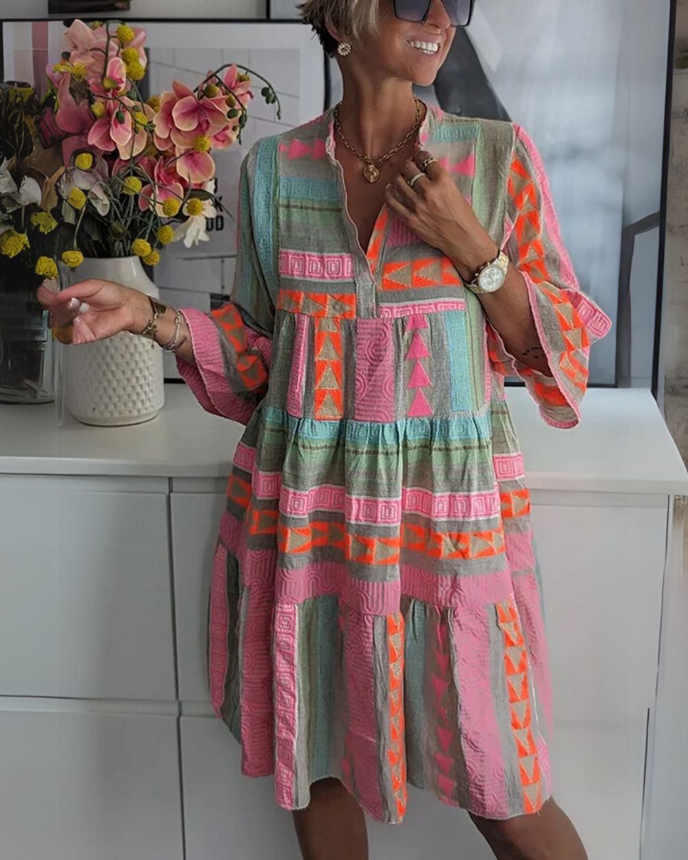 Abito da donna elegante e colorato