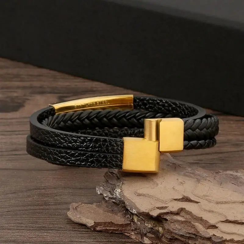 Elegante bracciale da uomo in pelle intrecciata
