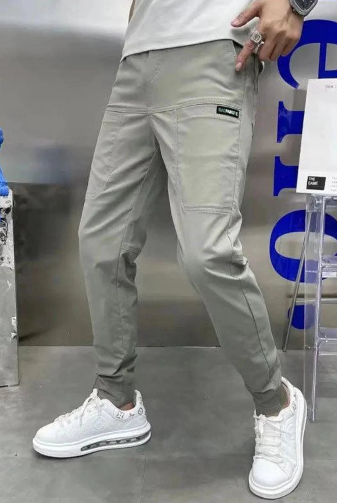 Pantaloni cargo alla moda