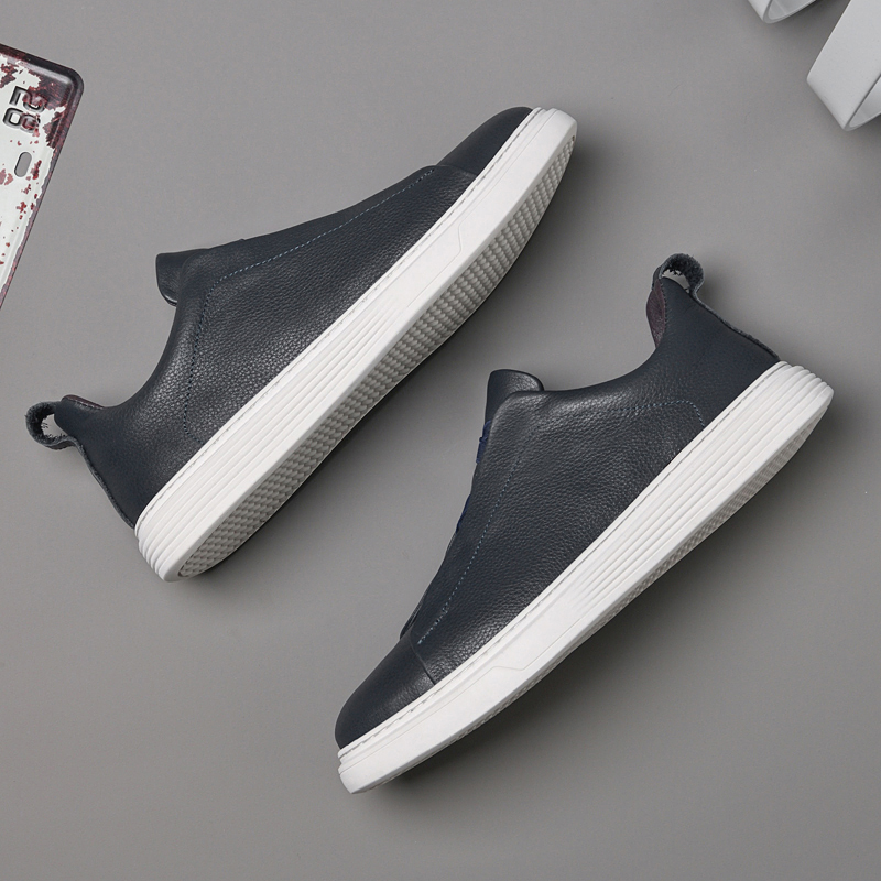 Scarpe in pelle alla moda