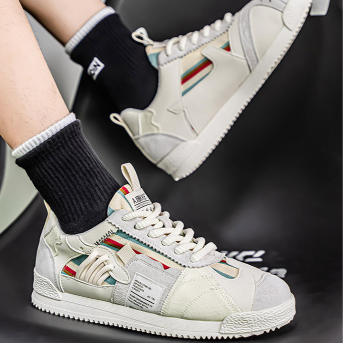 Scarpe eleganti e retrò