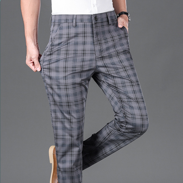 Pantaloni business a quadri