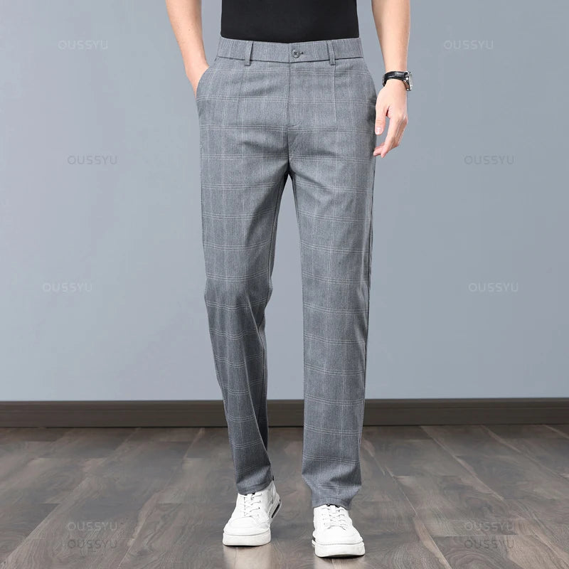 Pantaloni classici a quadri
