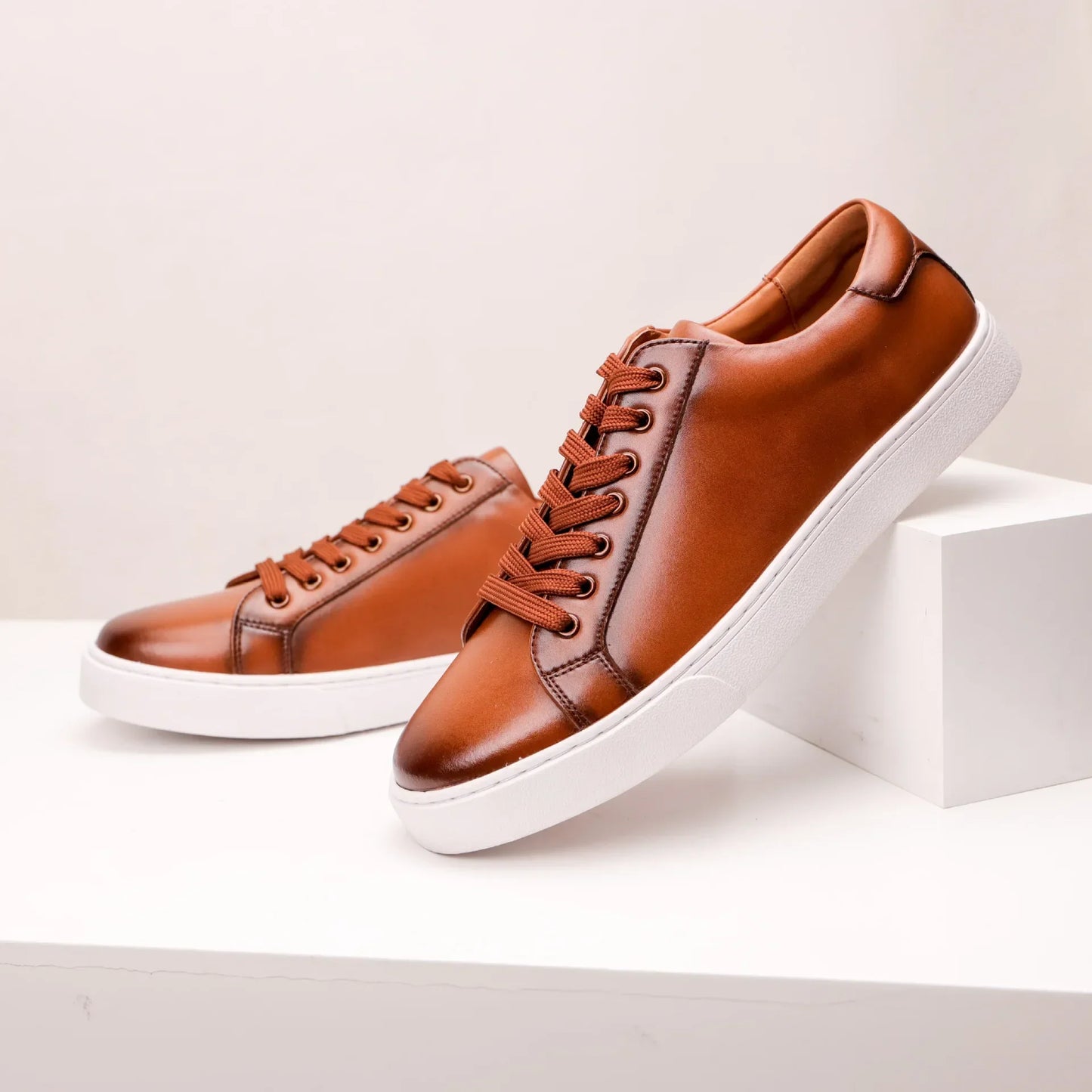 Sneakers in vera pelle
