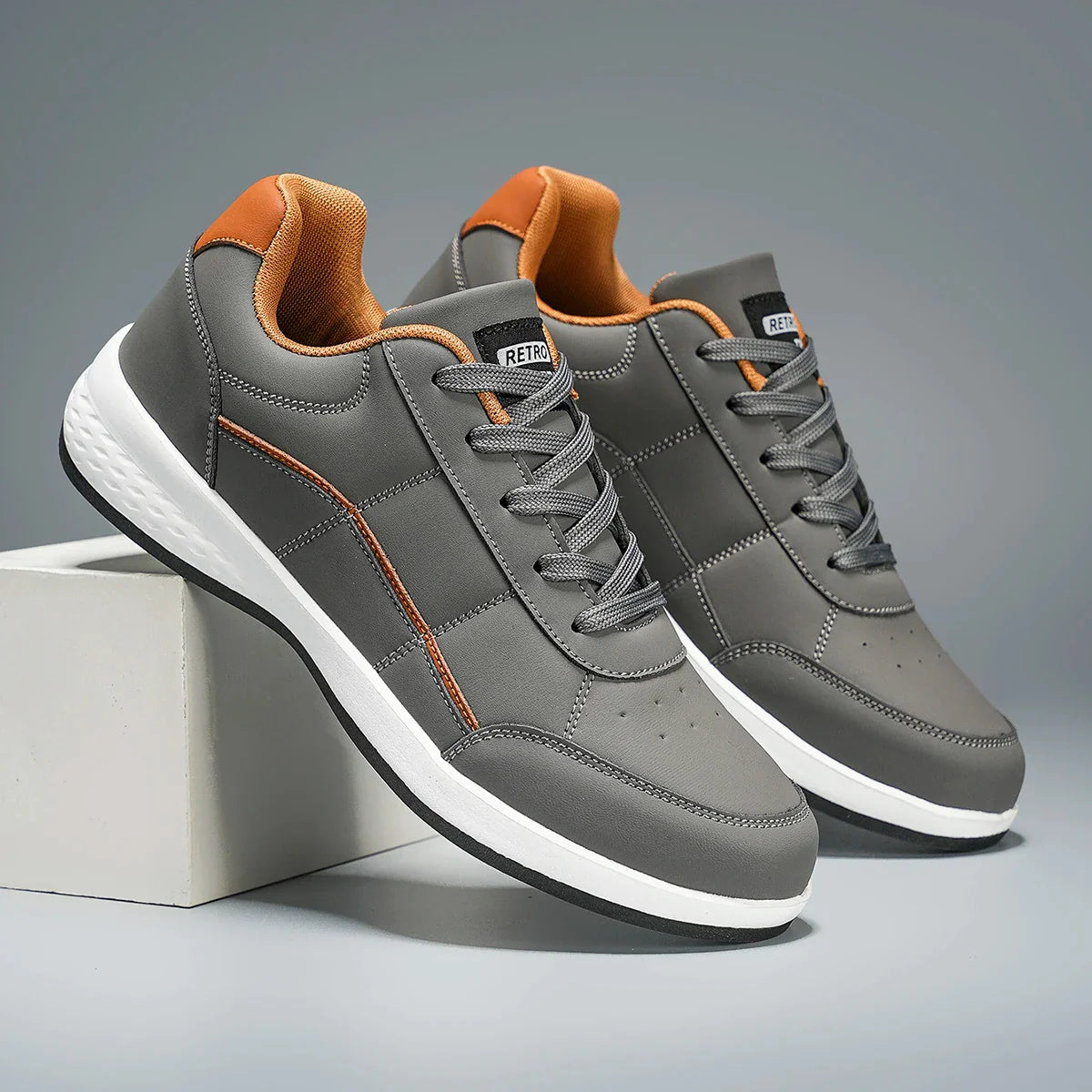 Eleganti scarpe da ginnastica in pelle