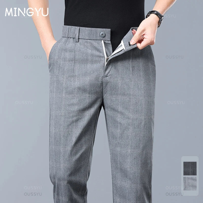 Pantaloni classici a quadri
