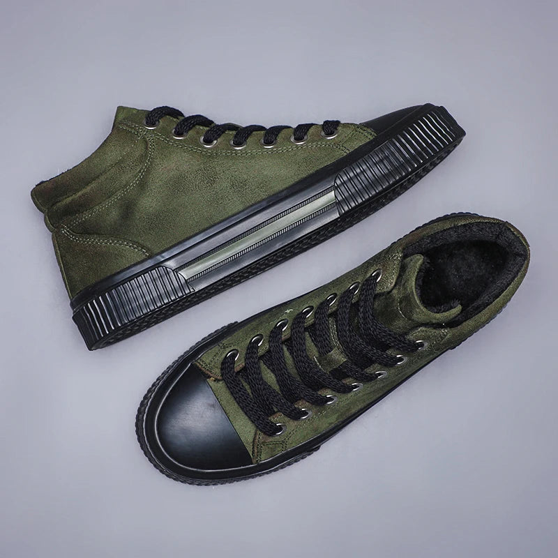 Eleganti scarpe in pelle scamosciata alta