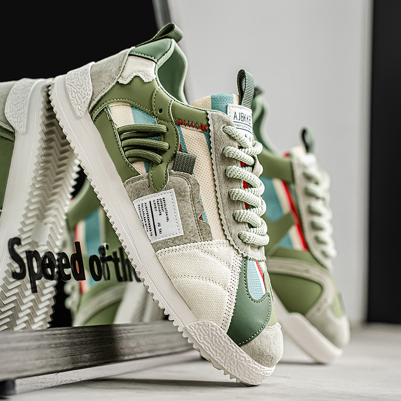 Scarpe eleganti e retrò