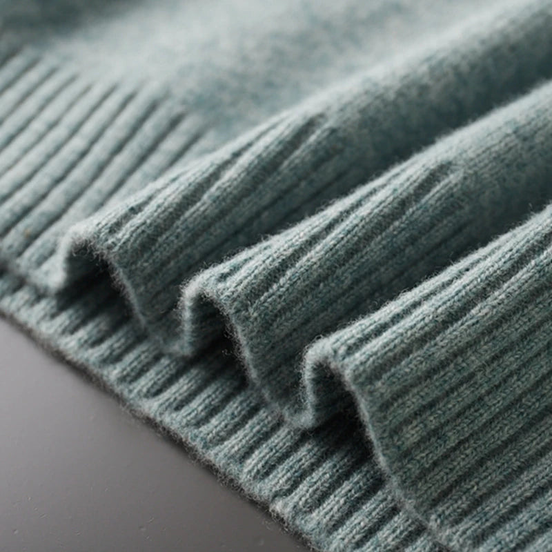 Maglione a collo alto in lana merino Vienna