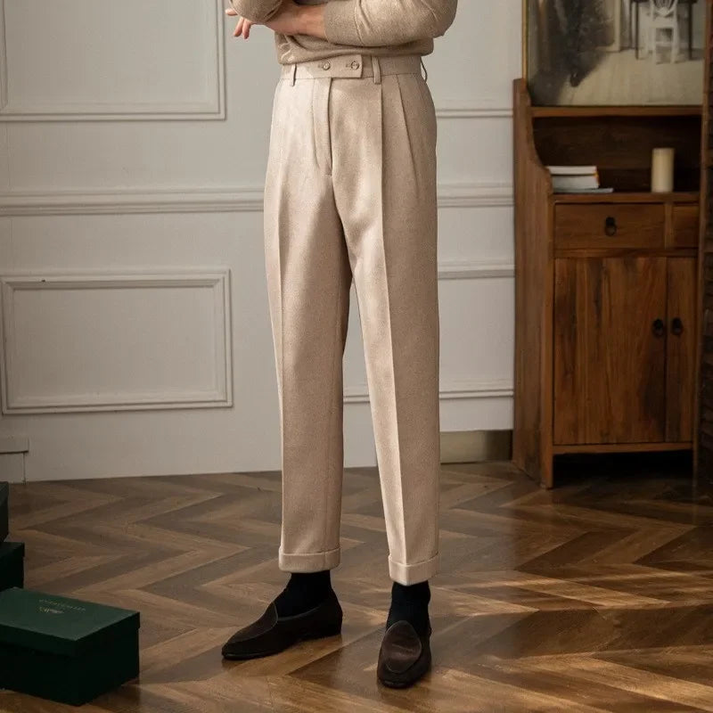 Pantaloni chic a vita alta