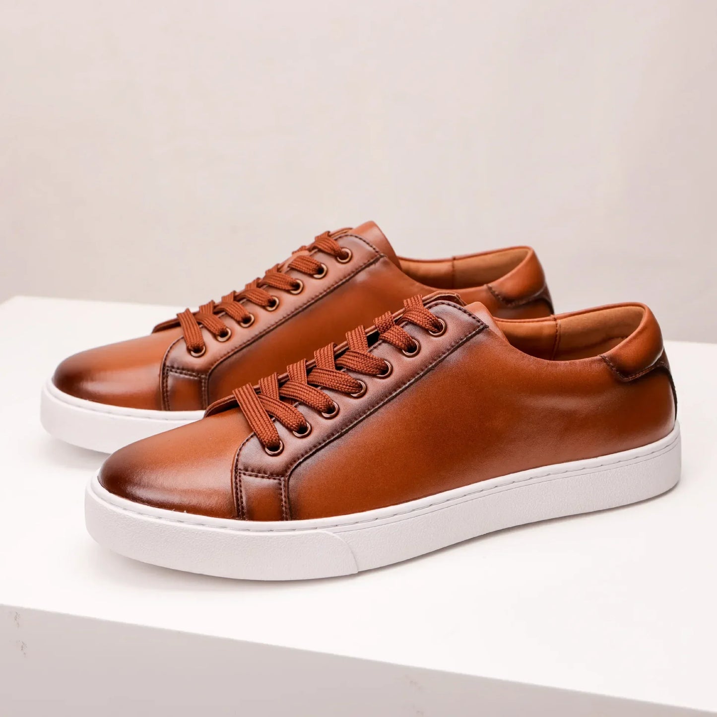 Sneakers in vera pelle
