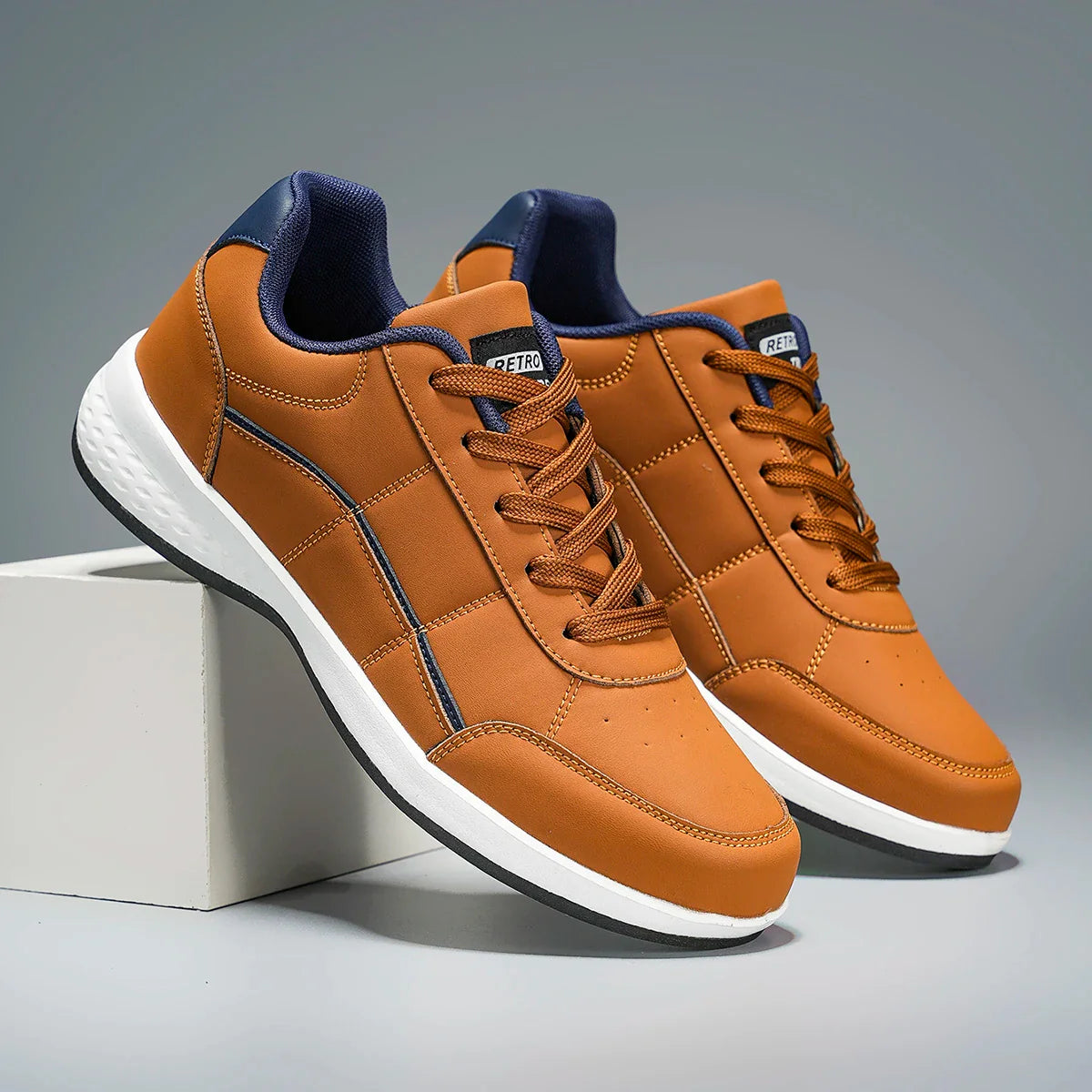 Eleganti scarpe da ginnastica in pelle