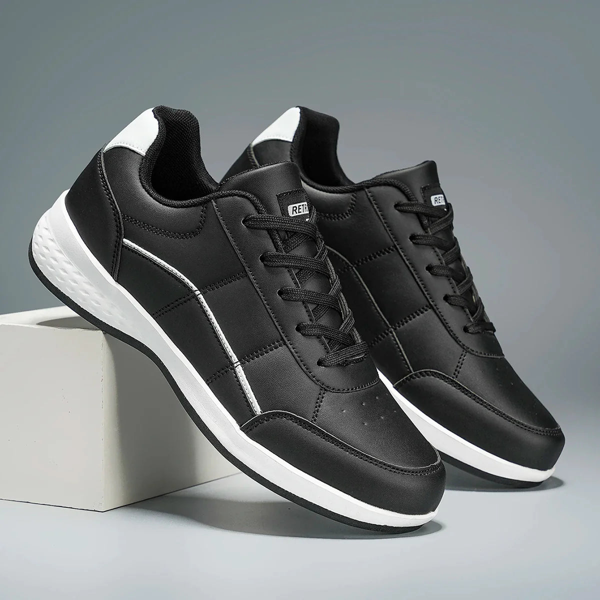 Eleganti scarpe da ginnastica in pelle