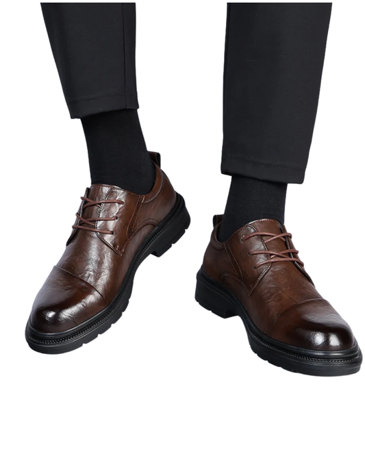 Eleganti scarpe in pelle in stile britannico