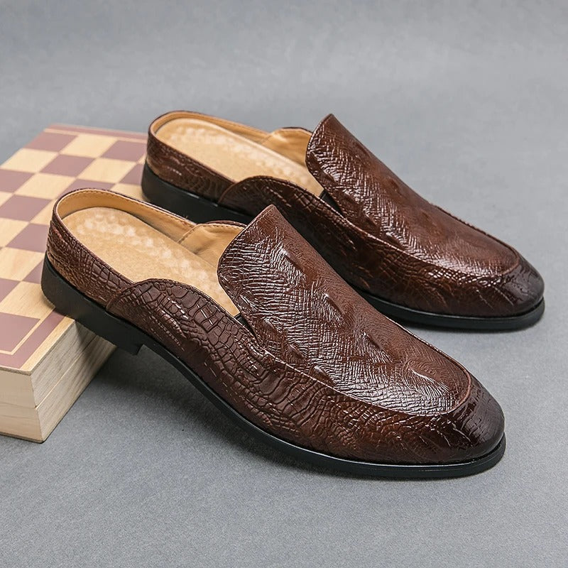 Scarpe eleganti con stampa coccodrillo