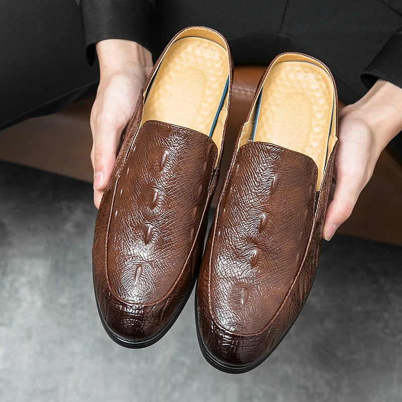 Scarpe eleganti con stampa coccodrillo